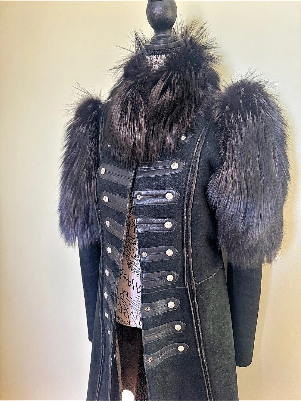 Gothic military style dramatic Old Gringo Shearling fox Trim Long Coat Size M